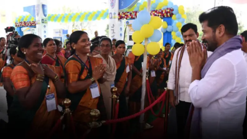 Telangana Govt : తెలంగాణ సర్కార్ కీలక నిర్ణయం.. మహిళా సంఘాలకు శుభవార్త..