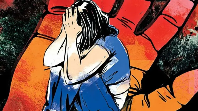 కదులుతున్న కారులో మహిళా లాయర్పై అత్యాచారం..