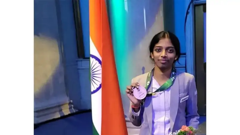 R. Vaishali Takes Lead in Women's Candidates Tournament; Sindarov Shines in Men's Event