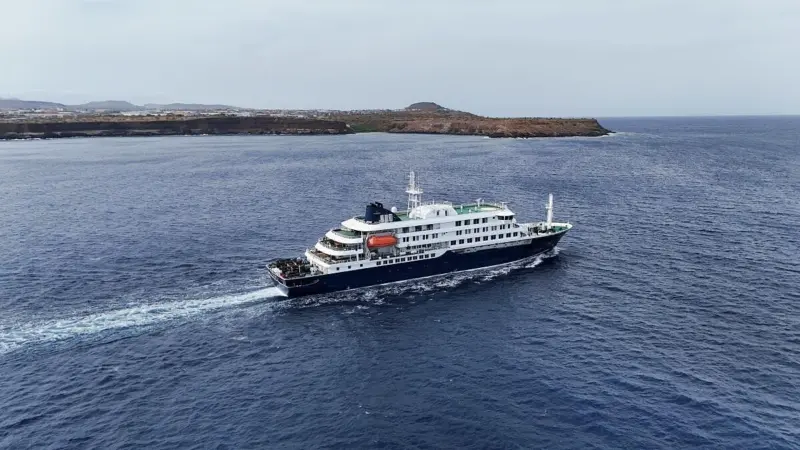Countries scramble to track passengers of hantavirus-hit cruise ship