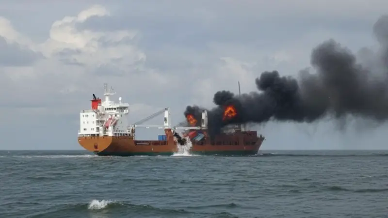 యుద్దం ఎఫెక్ట్.. నావికులను కోల్పోయిన ఏకైక దేశం భారత్ !