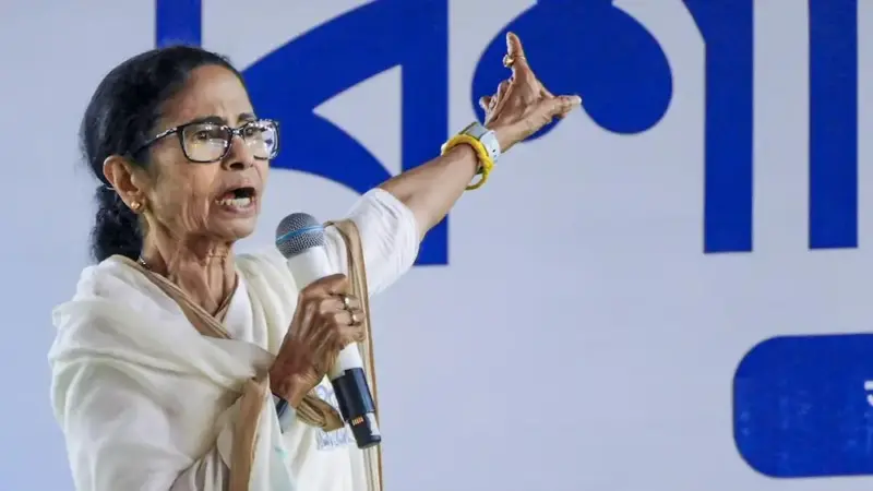 కేంద్ర బలగాలపై మమత ఫైర్.. బీజేపీ రిగ్గింగ్ చేస్తోందని ఆరోపణ!
