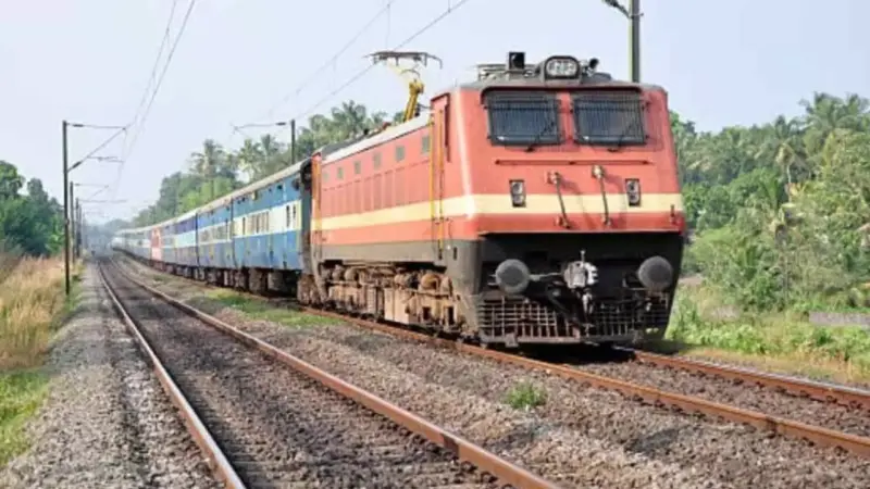 Chandauli News: जौनपुर स्टेशन पर काम के चलते मई में बदल जाएगा कई ट्रेनों का रास्ता
