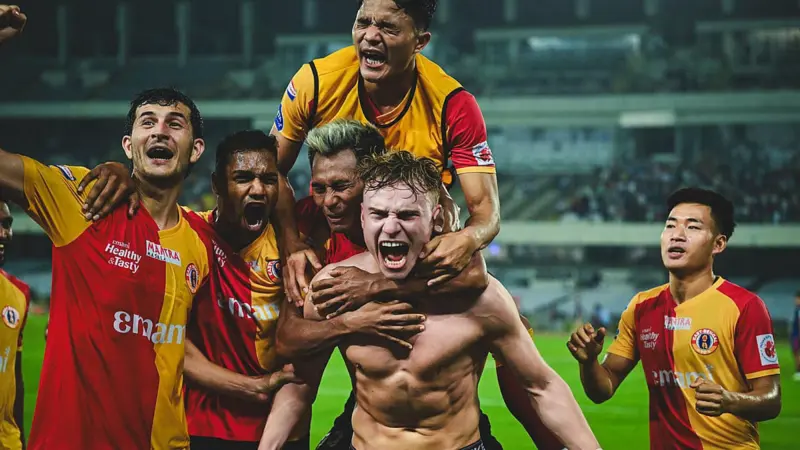 ISL: East Bengal FC Fight Back with 10 Men to Hold Bengaluru FC in Six-Goal Thriller