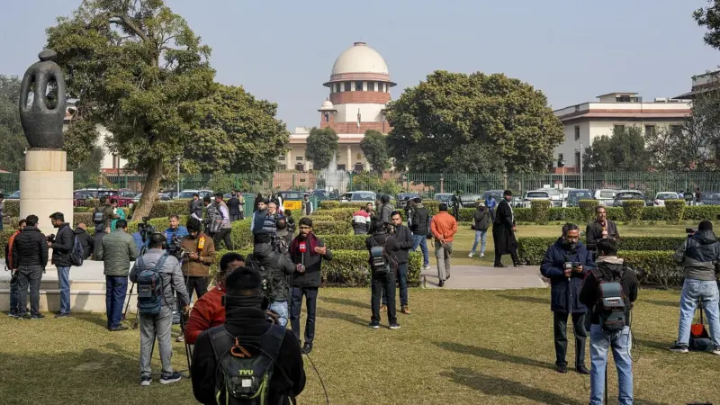 'Absolute robbery,' SC on digital frauds worth Rs 54,000 crore, tells Centre to draft SoPs with RBI & others