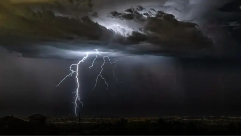Rain Alert : తెలంగాణకు రెయిన్ అలర్ట్.. ఈ జిల్లాల్లో మూడ్రోజులు వర్ష సూచన.. మే 6నుంచి భారీ వర్షాలు.. హెచ్చరికలు జారీ..