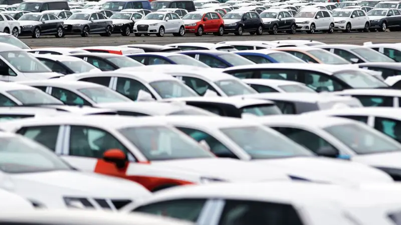 Auto firms look to build, expand their captive retail lending biz