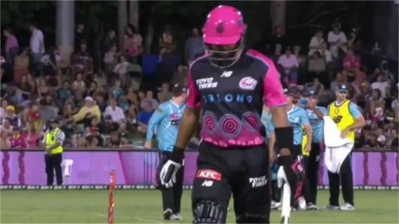 Watch: Thomas Balkin's superb catch dismisses Babar Azam for 2 against Brisbane Heat in BBL 2025/26