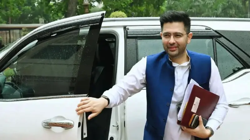 'തൻ്റെ മൗനത്തെ കീഴടങ്ങലായി തെറ്റിദ്ധരിക്കരുത്, ഞാൻ ചെയ്തത് ഒരു കുറ്റകൃത്യമാണോ'; പ്രതികരണവുമായി രാഘവ് ഛദ്ദ