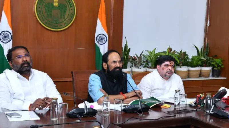 అకాల వర్షాల భయం వద్దు.. ధాన్యం కొనుగోళ్లు వేగవంతం చేయండి: మంత్రి ఉత్తమ్ కుమార్ రెడ్డి ఆదేశం