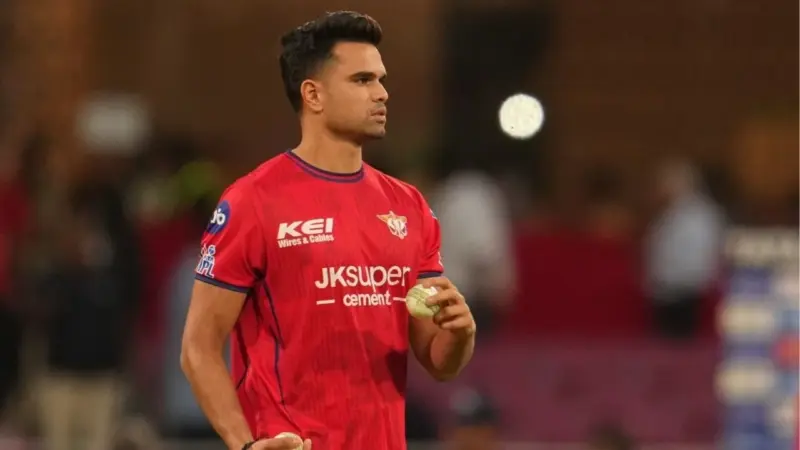 IPL 2026 के बीच अर्जुन तेंदुलकर की चमकी किस्मत, 10 लाख रुपए में इस टीम ने खरीदा