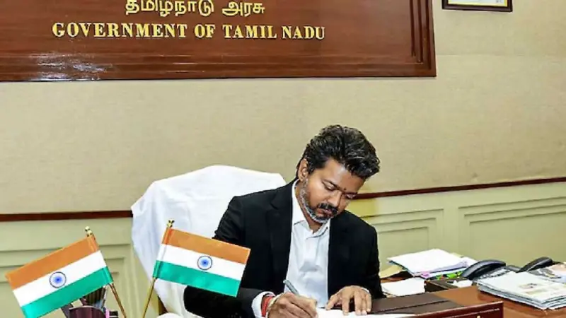 DMK: సీఎం విజయ్ ప్రభుత్వం 6 నెలల్లోపే కూలిపోతుంది..