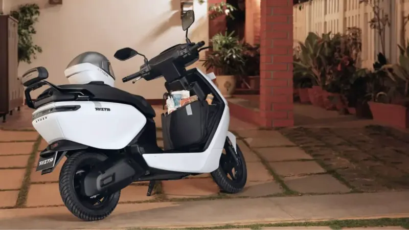 গ্যাসের আকালে ইলেকট্রিক স্কুটারই ভরসা, একবার চার্জে ১১২ কিলোমিটার ছুটবে এই স্কুটার