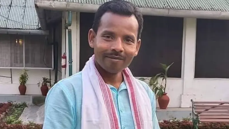 Assam: Congress candidate Batash Urang intensifies campaign in Dhekiajuli