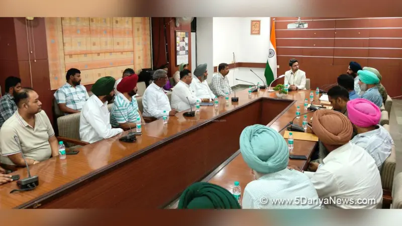 ਸਾਗਰ ਸੇਤੀਆ ਵੱਲੋਂ ਕਣਕ ਦੀ ਖਰੀਦ ਦੇ ਪ੍ਰਬੰਧਾਂ ਦੀ ਸਮੀਖਿਆ -7.35 ਲੱਖ ਮੀਟਰਕ ਟਨ ਖ਼ਰੀਦ ਦਾ ਟੀਚਾ