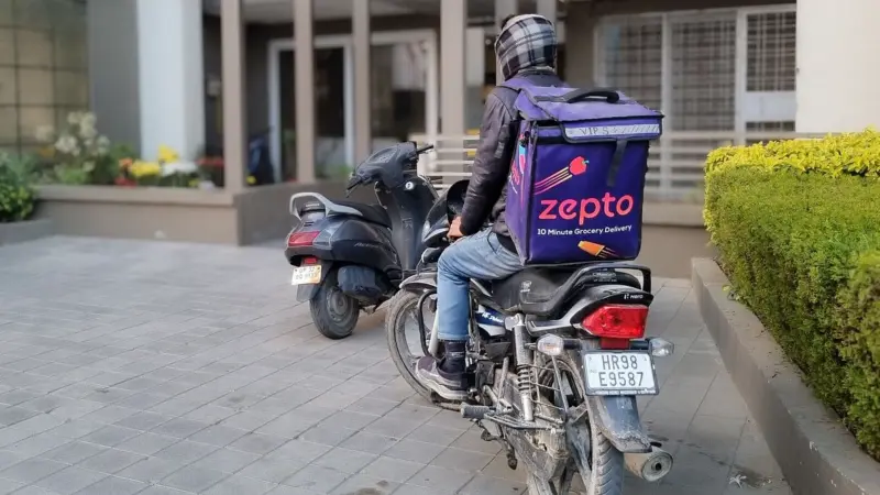 Disruptive 10-minute deliveries spread to India's food business