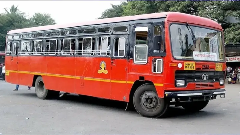 तब्बल 3 किमी धावत राहिली विनाब्रेक एसटी बस; चालकाला बस कंट्रोल करता येईना मग थेट धडकच.
