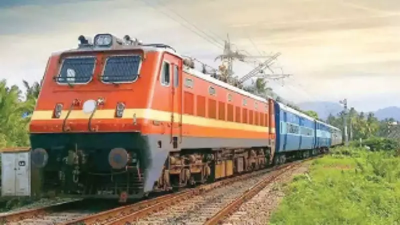 SCR extends special summer trains to ease passenger rush