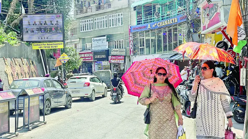 सोलन में पारा 34 डिग्री पार दोपहर को बाजार पड़े सुने - Divya Himachal