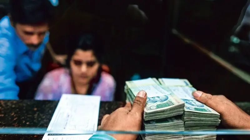 Bank holiday today: Are SBI, HDFC Bank, and other banks closed on Saturday, April 25?