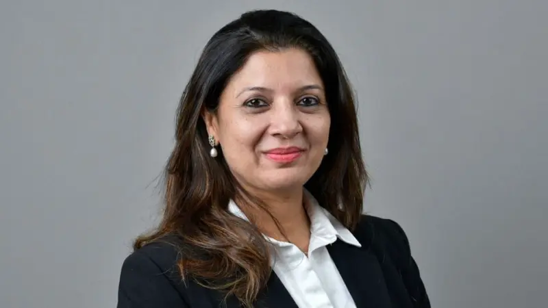 Buy or sell: Gift Nifty signals gap-up opening, Vaishali Parekh recommends three stocks to buy today - 4 May 2026