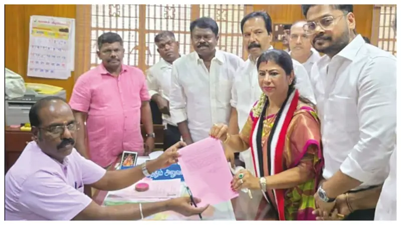 "தமிழகத்தின் நம்பர் 1 கோடீஸ்வர வேட்பாளர் இவர்தான்!. 1,000 இல்ல.. 2,000 இல்ல.. மொத்தம் 5,863 கோடி. லீமா ரோஸ் மார்ட்டின் சொத்து பட்டியலால் ஆடிப்போன அரசியல் களம்".!!!