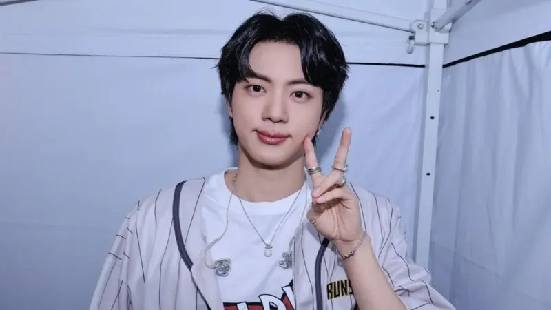 Jin reacts to ARMY learning Korean for BTS, reveals why he's 'scared' of touching hands at concert: 'Feel so bad.'