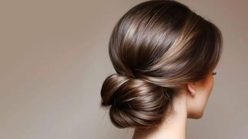 Need a quick hairstyle? Try a chignon