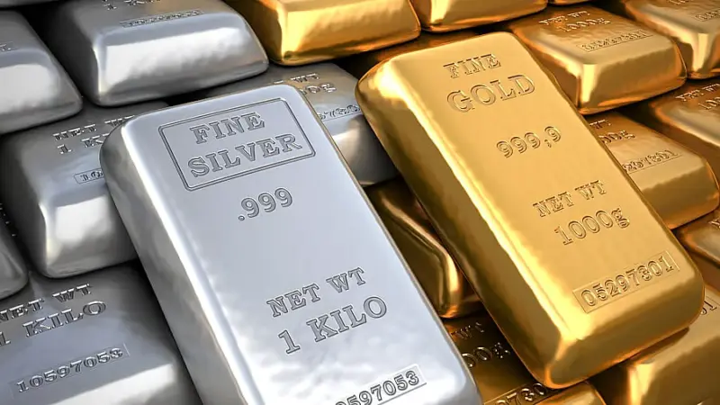 Silver slumps Rs 9,000, gold declines Rs 3,500 on weak global trends