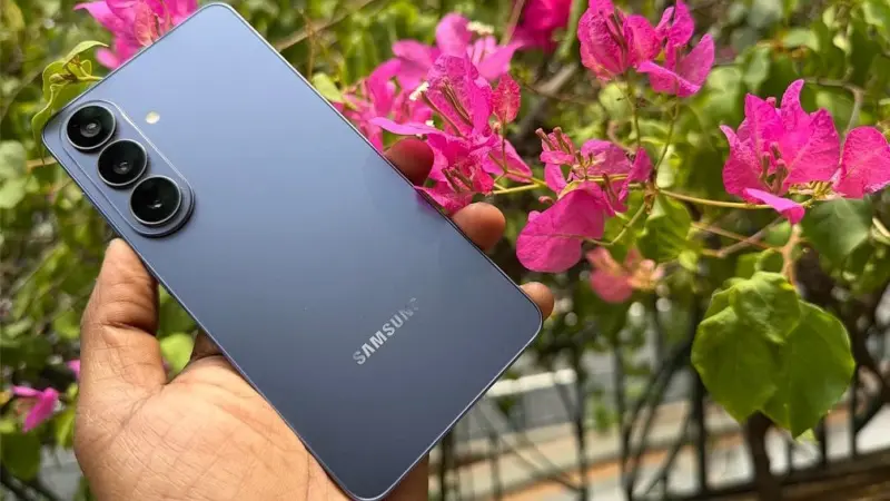 Samsung Galaxy S26 review: Reliable premium compact phone