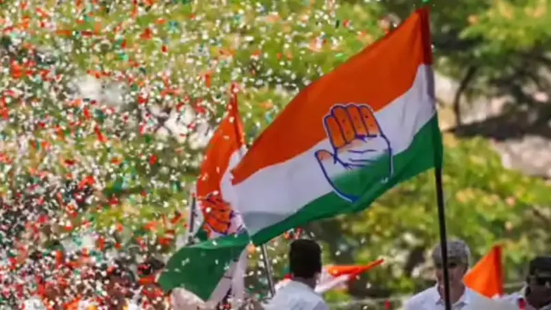 కేరళలో యూడీఎఫ్ జోరు.. గాంధీభవన్‌లో ఘనంగా సంబరాలు