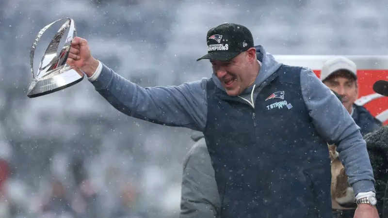 Mike Vrabel Invokes 'Warriors' Taunt, Seeks Super Bowl Win as Patriots Player and Coach