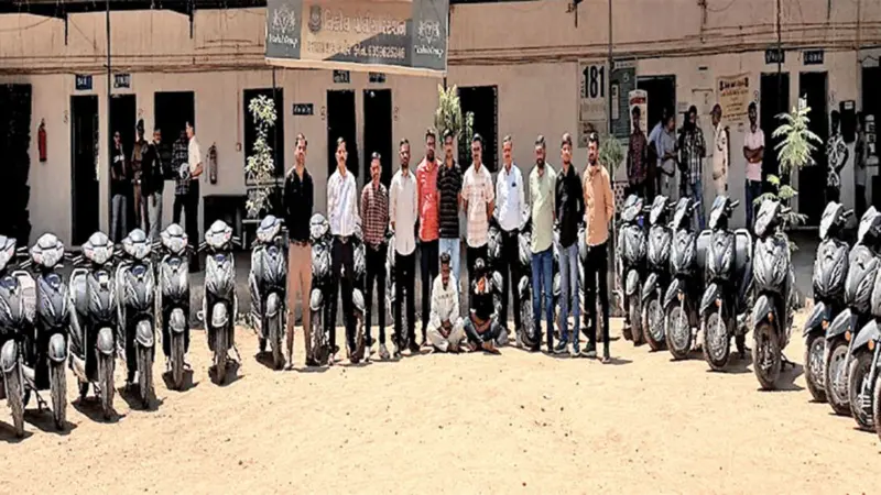 3 held for theft of 31 new ActivasActivas were stolen from showroom's warehouse by employee who worked there for seven years and his juvenile accomplice