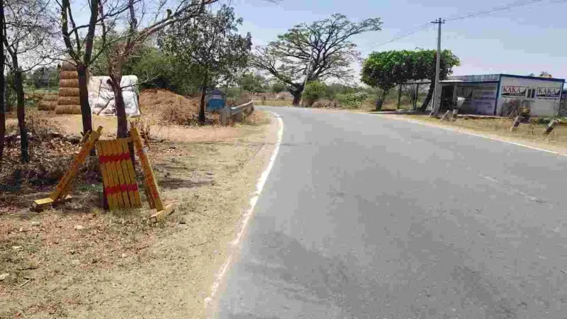 మూల మలుపులు..  ప్రమాదాలకు నెలవులు