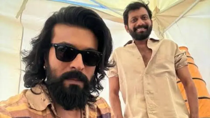 బుచ్చిబాబు టాప్ 4 డైరెక్టర్లలో ఒకడు అవుతాడు.. జాన్వీ అతన్ని తన చేతులతో నలిపేయగలదు.. సరస్వతీ పుత్రుడు: రామ్ చరణ్