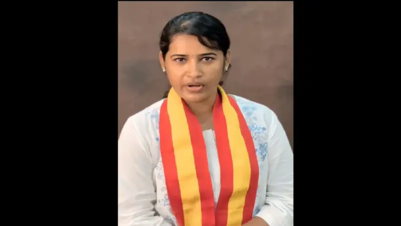 ஜெயிக்கலை, ஜெயிக்கலைன்னு கதறுறீங்களாட.. நீங்கள்ல்லாம் ஜெயிச்சாதாண்டா ஆச்சரியம்.. மனசுல இவ்வளவு அழுக்கை வச்சுகிட்டு 10 வயசு சிறுமிக்கு நியாயம் கேட்குற மூஞ்சிகளை பாரு.. நானெல்லாம் அரசியல்வாதியே இல்லை, ஆனால் என்னையும் அரசியல்வாதி ஆக்கிடீங்களாடா.. திமுக சொம்புகளை வறுத்தெடுத்த சுதா..