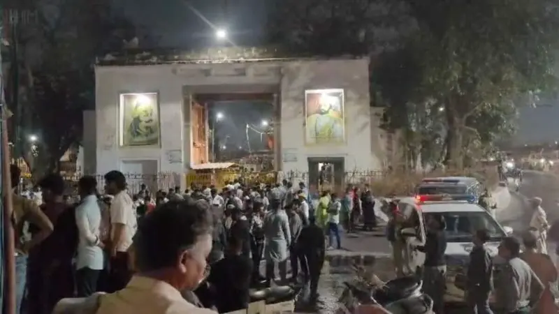 Hyderabad: Two cases filed after Puranapul temple vandalism, violence