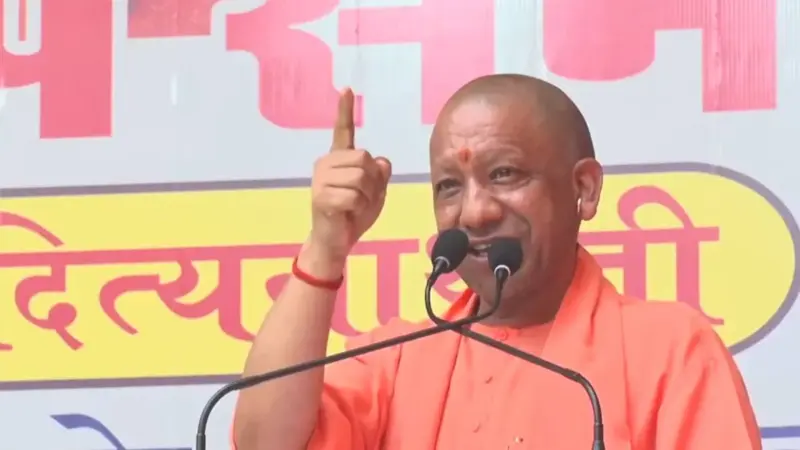 'বাংলায় কাবা নয় কালীঘাটের সংস্কৃতি!' ফের বিফোরক যোগী