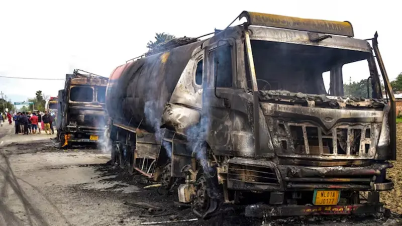 প্রাণঘাতী 'রকেট হামলা'র পর অগ্নিগর্ভ মণিপুর! বন্ধ ইন্টারনেট, জারি কার্ফু