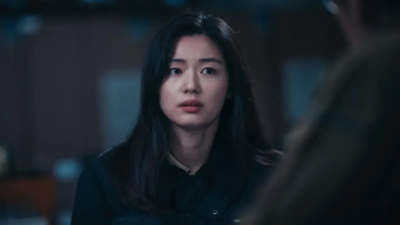 Who is Jun Ji Hyun's husband?
