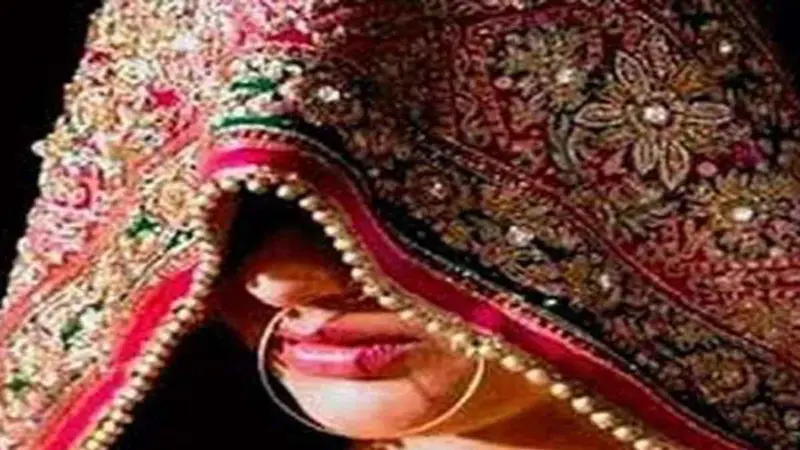 शादी के दो दिन बाद गहने और नकदी लेकर फरार हुई लुटेरी दुल्हन