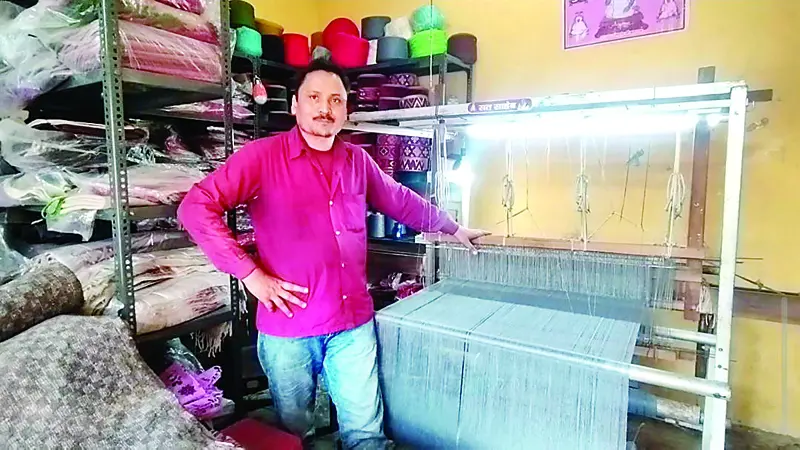 हुनर : पारंपरिक शॉलकला को नए आयाम दे रहे राम लाल - Divya Himachalहुनर : पारंपरिक शॉलकला को नए आयाम दे रहे राम लाल