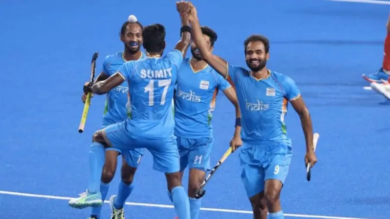 Mansukh Mandaviya Felicitates Indian Men's Hockey Team
