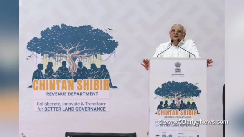 'Work with clarity and sensitivity, free from worry', says Bhupendra Patel at Revenue dept meet