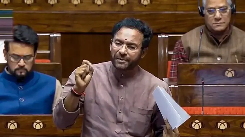 కాళేశ్వరం ప్రాజెక్టుపై రాజకీయ వేడి