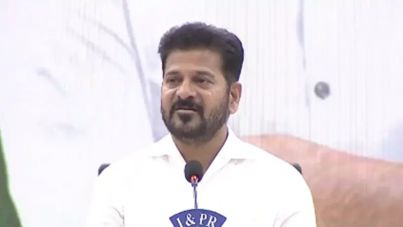 Revanth Reddy : కార్మికులకు రేవంత్ గుడ్ న్యూస్