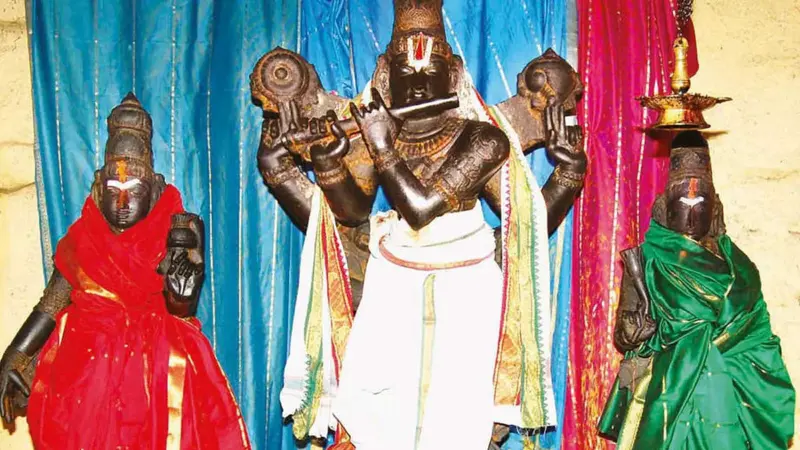 சூரிய, சந்திரர் வழிபடும் வேங்கடம்பேட்டை வேணுகோபால சுவாமி!