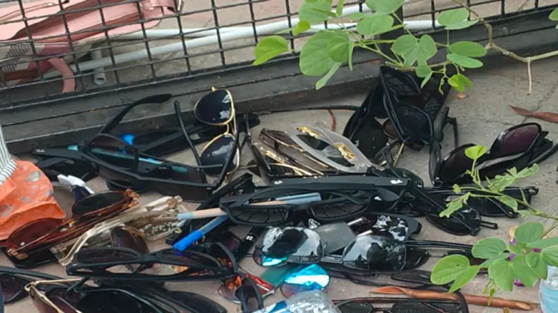 Uppal Stadium: ఉప్పల్ స్టేడియం వద్ద ఫ్యాన్స్ ఆందోళన.. సిబ్బందిపై ఆగ్రహం..