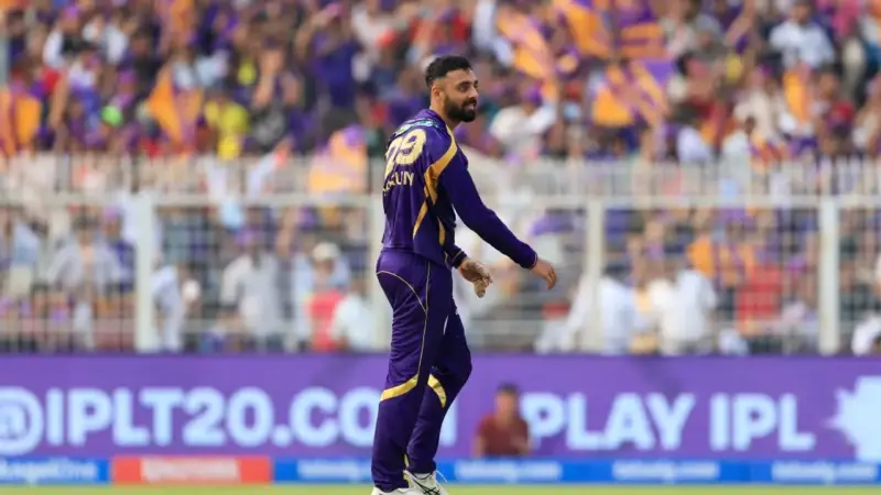 "Playing through pain" - KKR Coach drops bombshell on Varun Chakaravarthy's injury