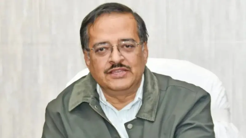 ইভিএমে 'টেপ' বিতর্ক, ফলতার ৩০ বুথে পুনর্নির্বাচনের প্রস্তাব পর্যবেক্ষক সুব্রত গুপ্তের